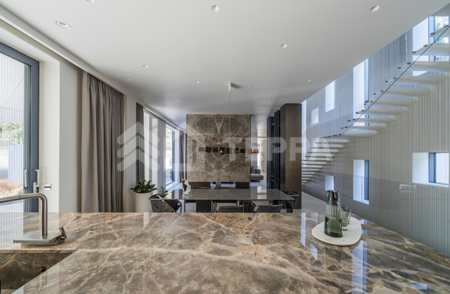 Объект ID 16381 - Дом