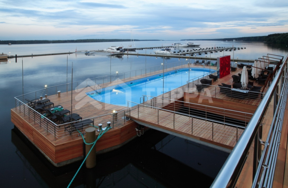 Пестово Гольф и Яхт Клуб