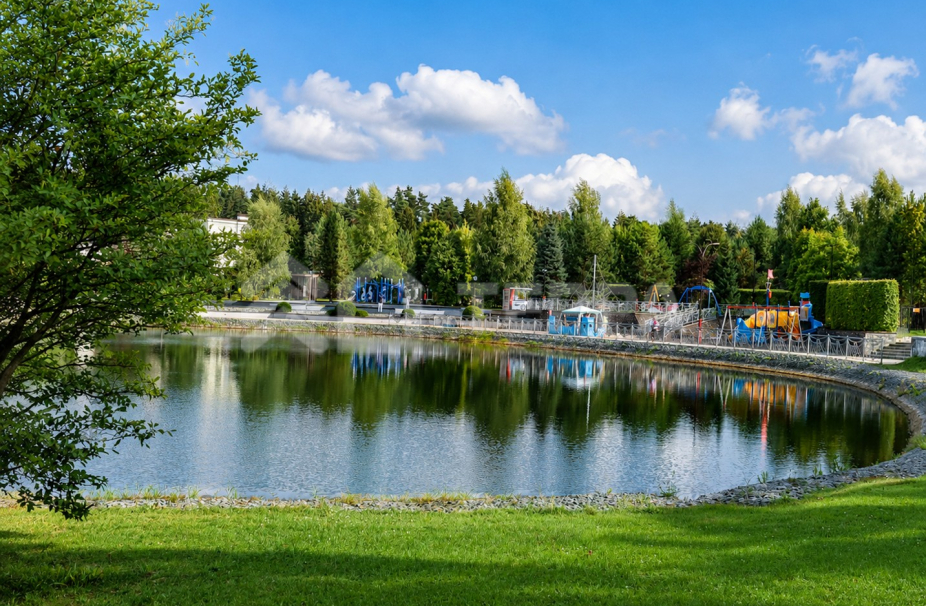 Ренессанс Парк